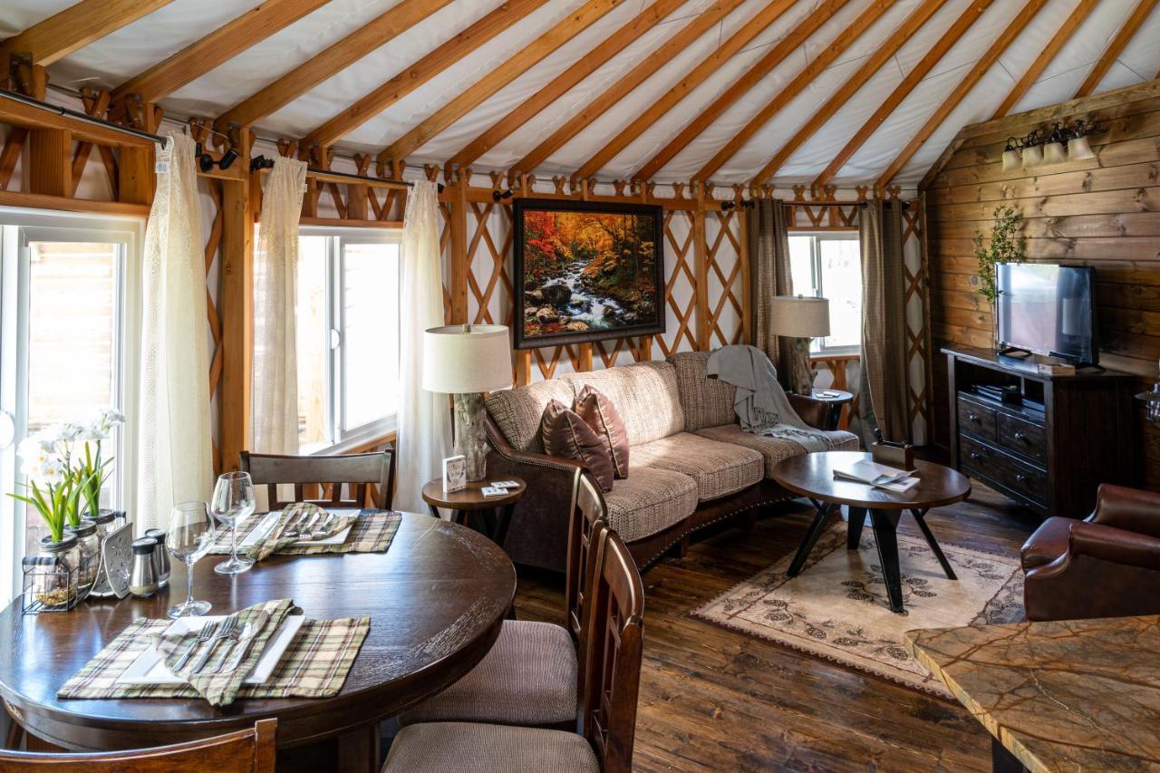 Tranquil Haven Luxy Yurt - Creekside Glamping With Private Hot Tub Villa Topton Exterior photo