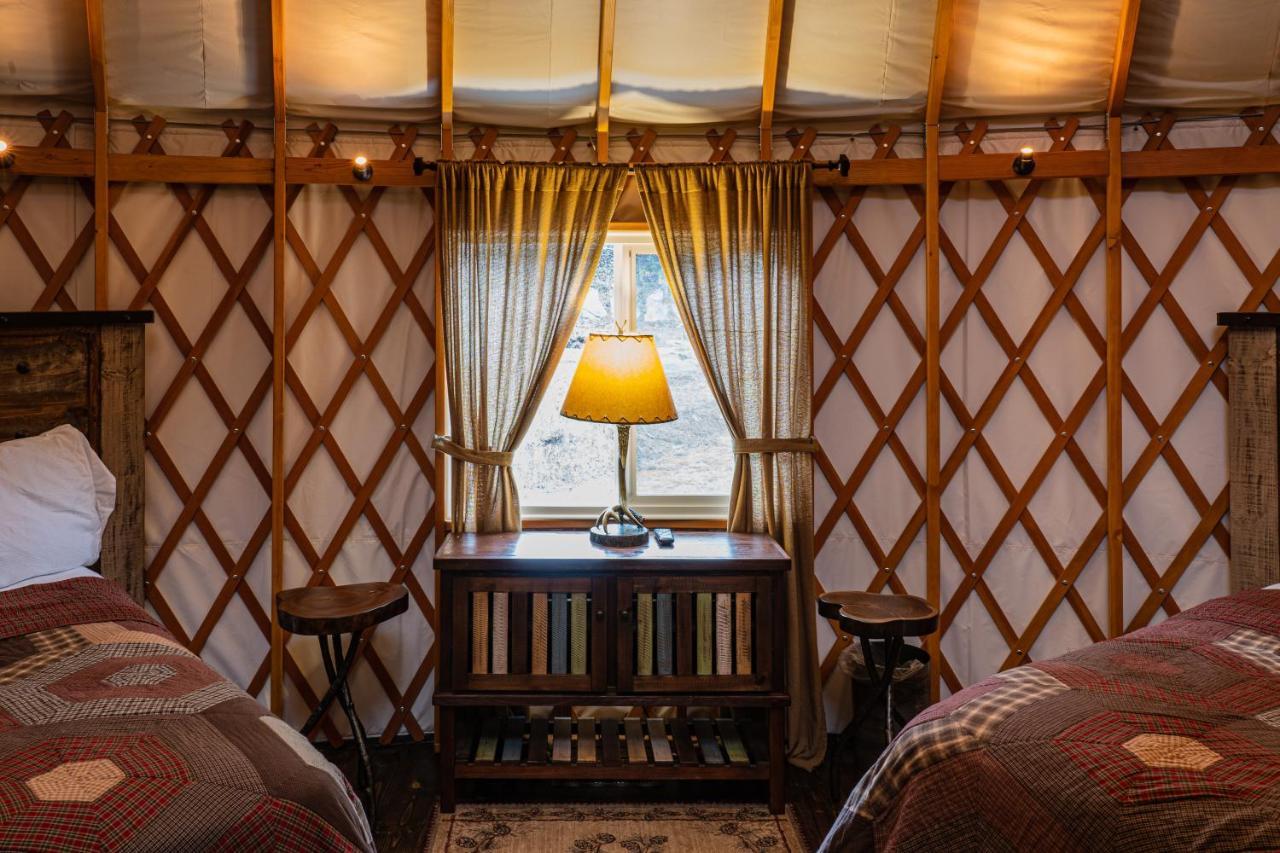 Tranquil Haven Luxy Yurt - Creekside Glamping With Private Hot Tub Villa Topton Exterior photo